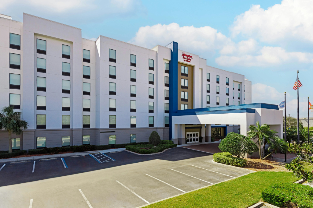 photo 1 of Hampton Inn & Suites Clearwater/St. Petersburg-Ulmerton Road, FL