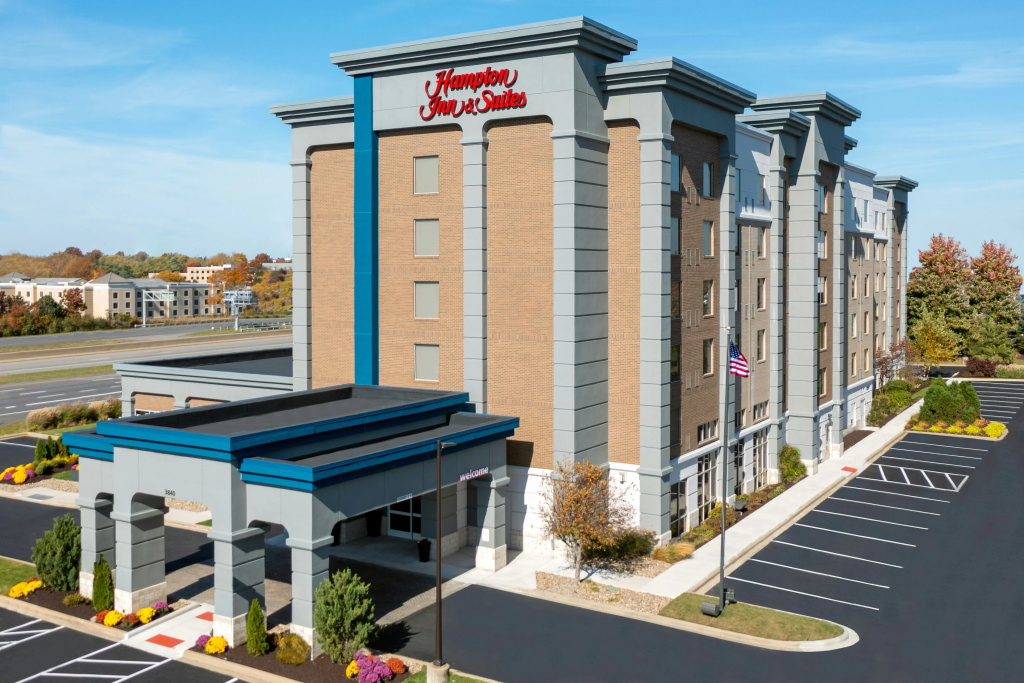 photo 1 of Hampton Inn & Suites Cleveland-Beachwood