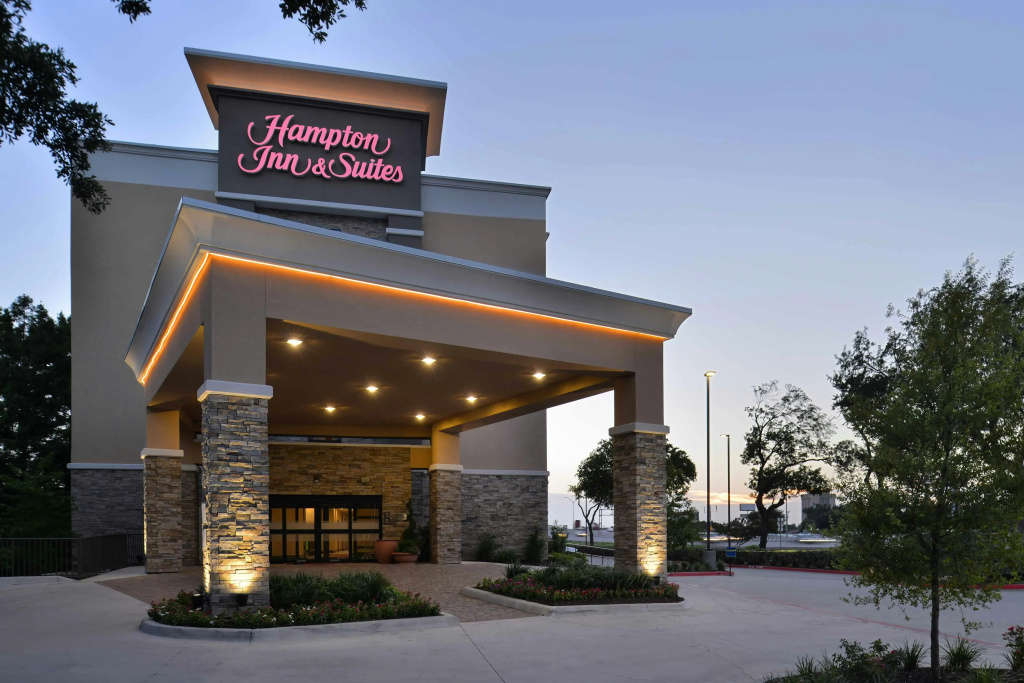 photo 1 of Hampton Inn & Suites Dallas Market Center