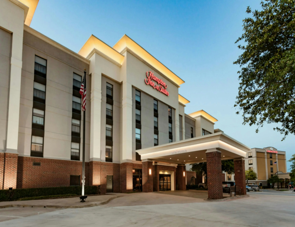 photo 1 of Hampton Inn & Suites Dallas-DFW Airport North-Grapevine