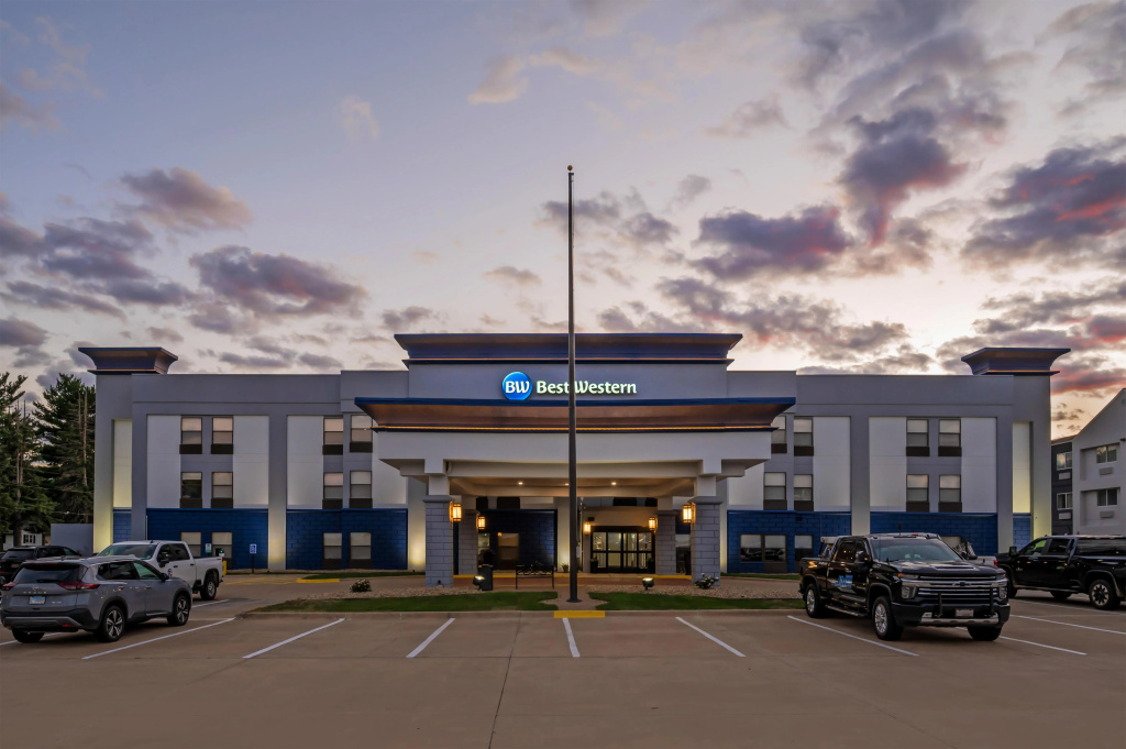 photo 1 of SureStay by Best Western Forsyth Decatur