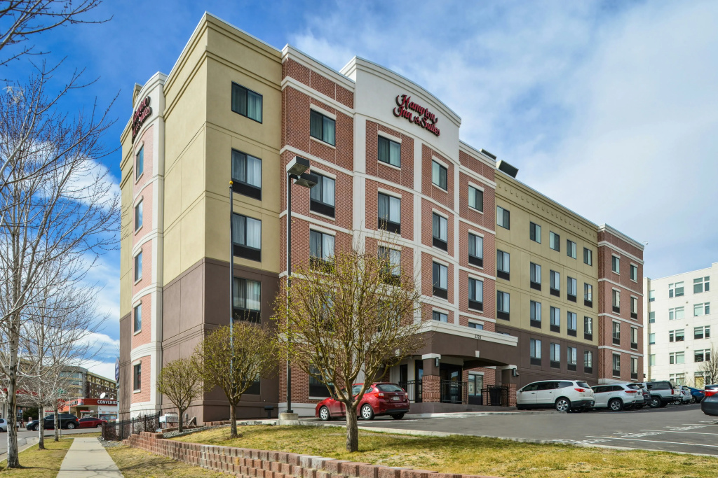photo 1 of Hampton Inn & Suites Denver-Speer Boulevard