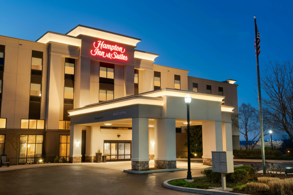 photo 1 of Hampton Inn & Suites Ephrata - Mountain Springs
