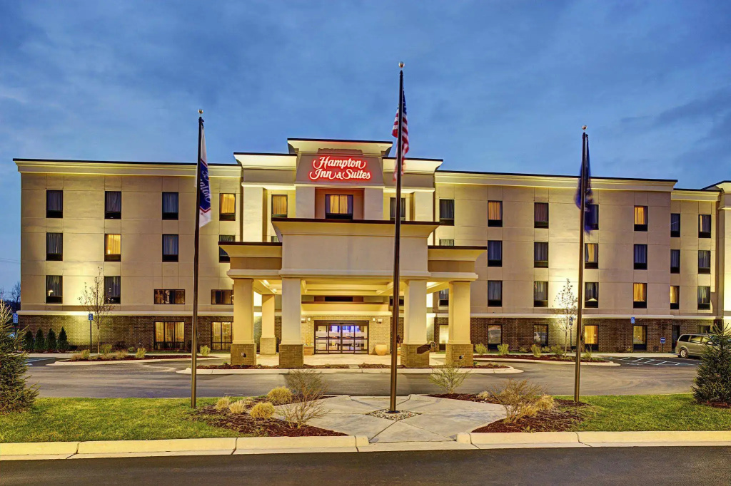 photo 1 of Hampton Inn & Suites Lansing West