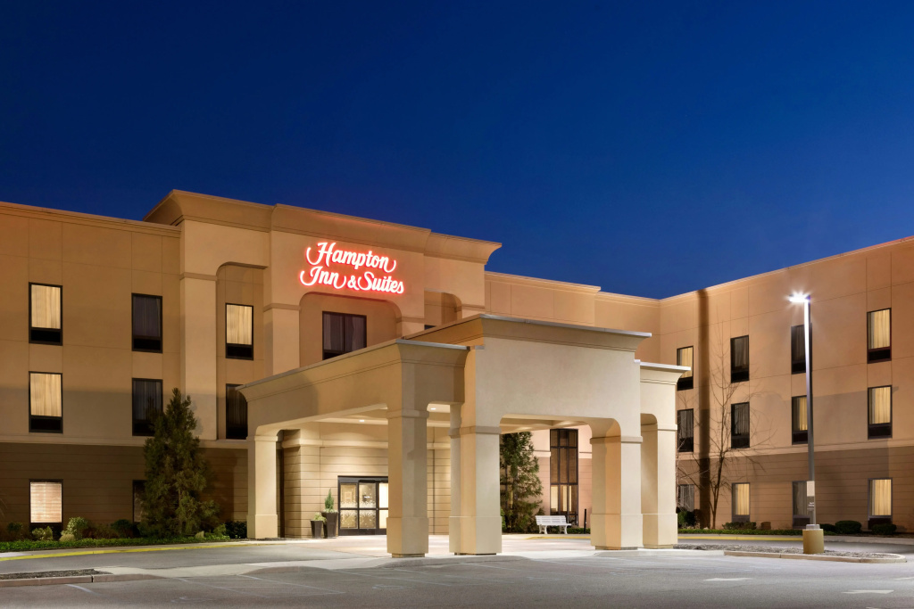 photo 1 of Hampton Inn & Suites Mahwah