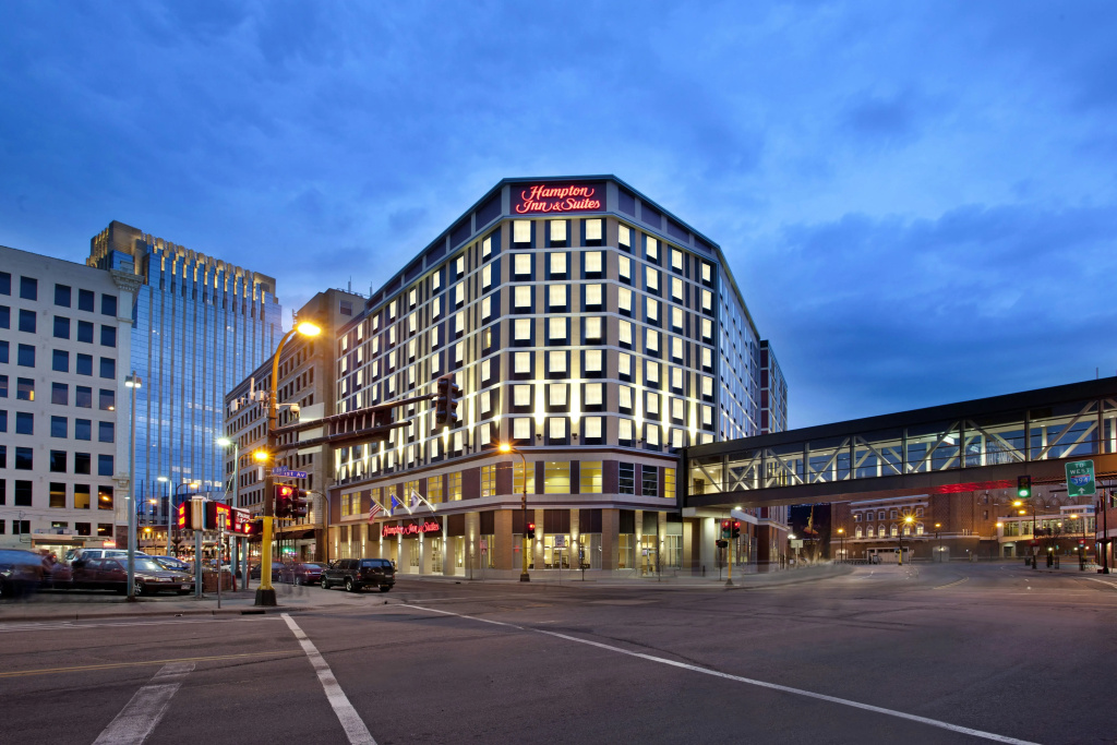 photo 1 of Hampton Inn & Suites Minneapolis / Downtown