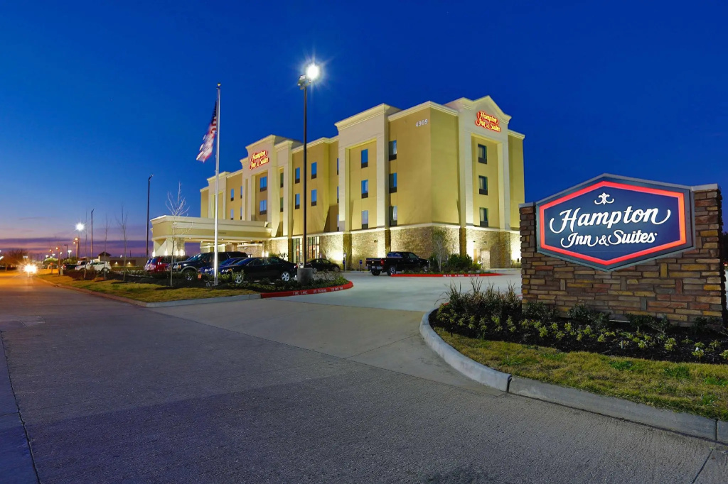 photo 1 of Hampton Inn and Suites Missouri City