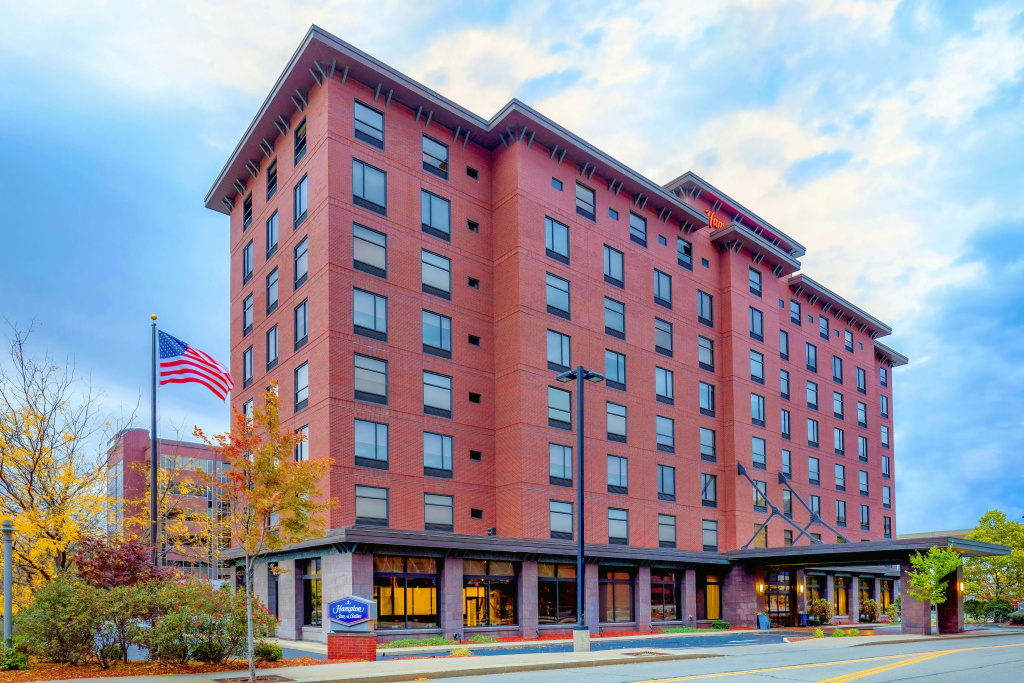 photo 1 of Hampton Inn & Suites Pittsburgh-Downtown