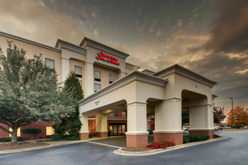 photo 1 of Hampton Inn & Suites Spartanburg-I-26-Westgate Mall