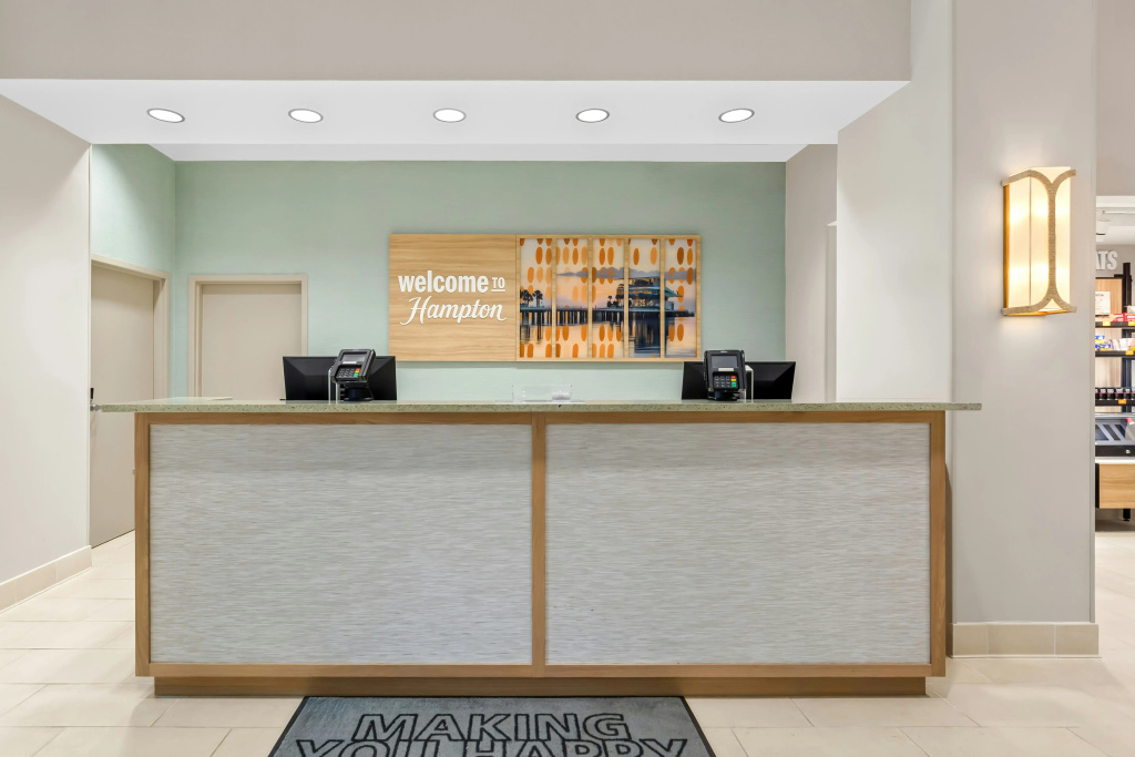 photo 1 of Hampton Inn & Suites St. Petersburg/Downtown
