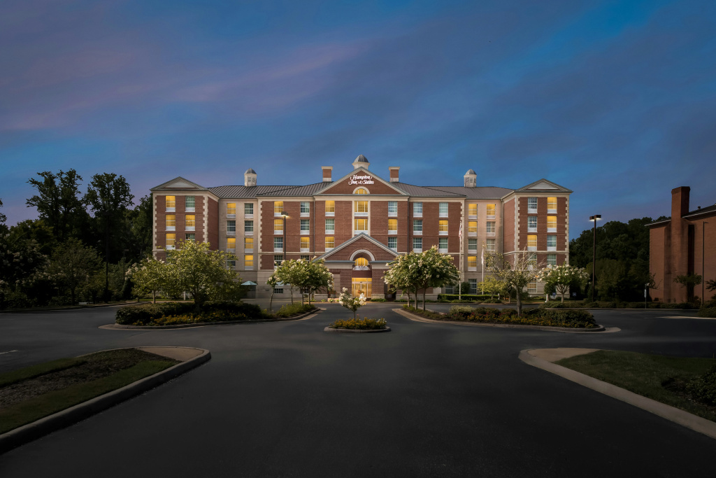 photo 1 of Hampton Inn & Suites Williamsburg-Central