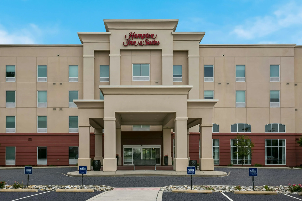 photo 1 of Hampton Inn & Suites Wilmington Christiana
