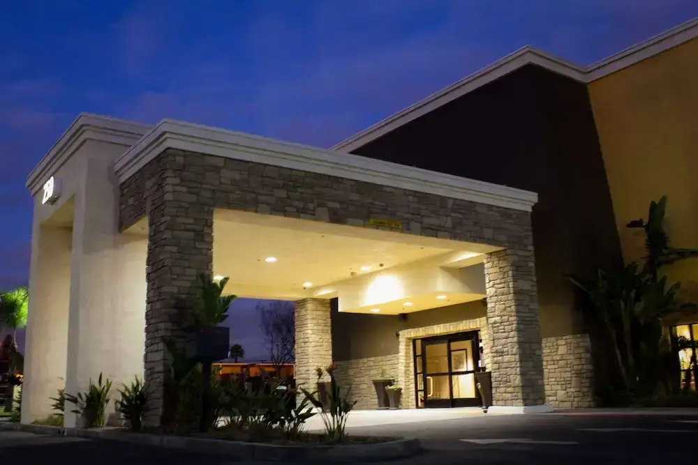 photo 1 of Hampton Inn