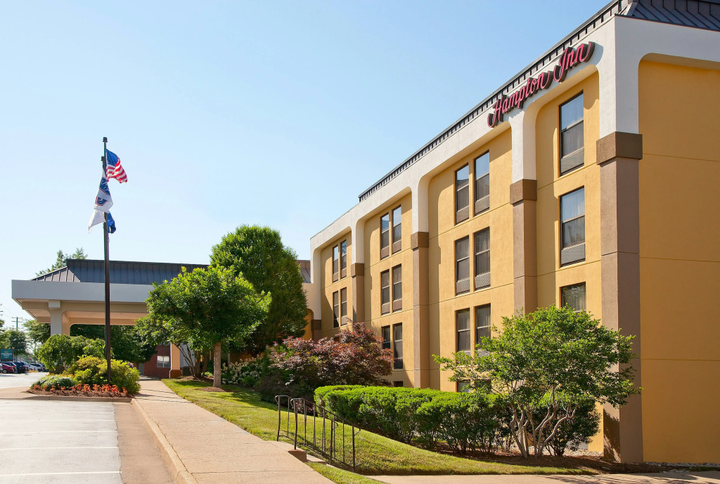 photo 1 of Hampton Inn Alexandria/Pentagon South