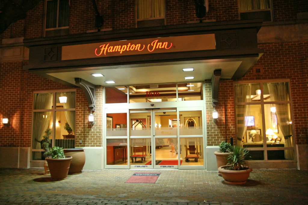 photo 1 of Hampton Inn Alexandria-Old Town/King St. Metro