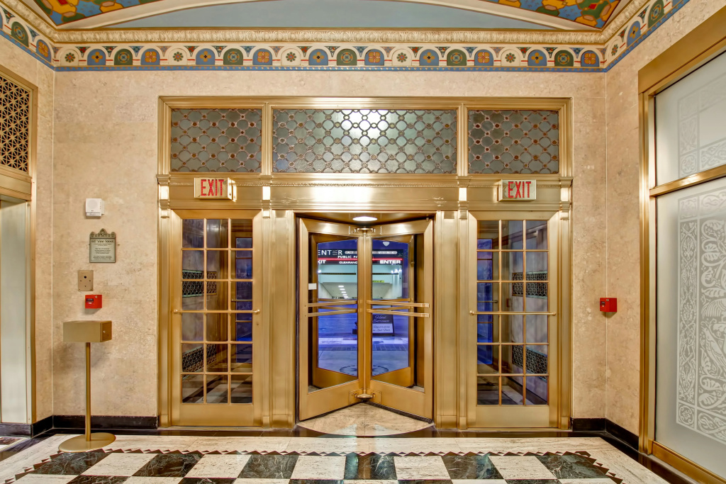 photo 1 of Hampton Inn & Suites Cincinnati-Downtown