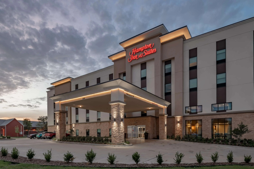 photo 1 of Hampton Inn & Suites Dallas/Plano Central