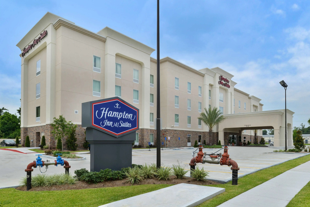 photo 1 of Hampton Inn & Suites Harvey/New Orleans West Bank