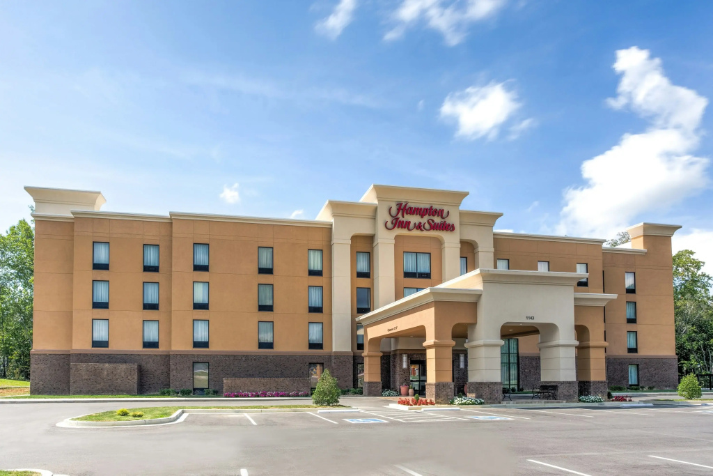 photo 1 of Hampton Inn & Suites Manchester