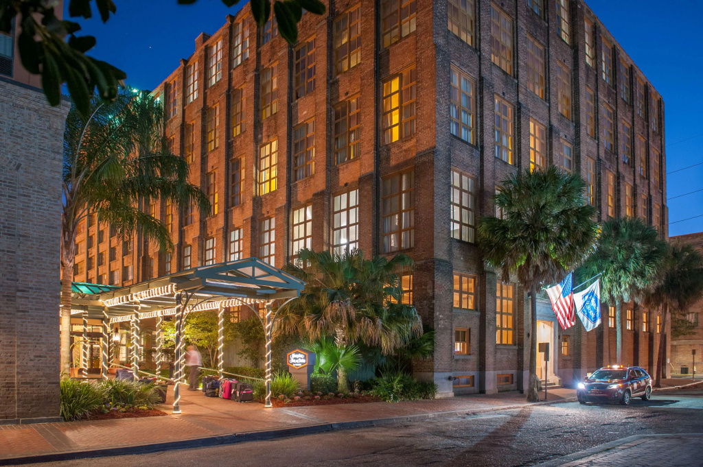 photo 1 of Hampton Inn & Suites New Orleans Convention Center