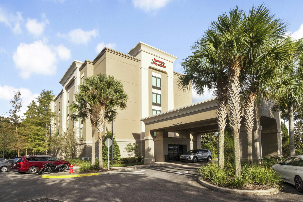 photo 1 of Hampton Inn & Suites Orlando-Apopka
