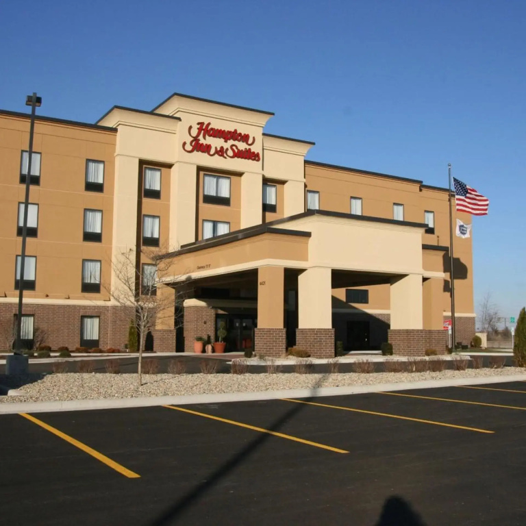 photo 1 of Hampton Inn & Suites Peru