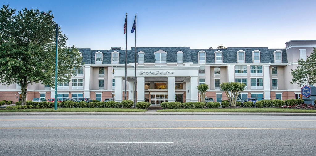 photo 1 of Hampton Inn & Suites Williamsburg-Richmond Rd.