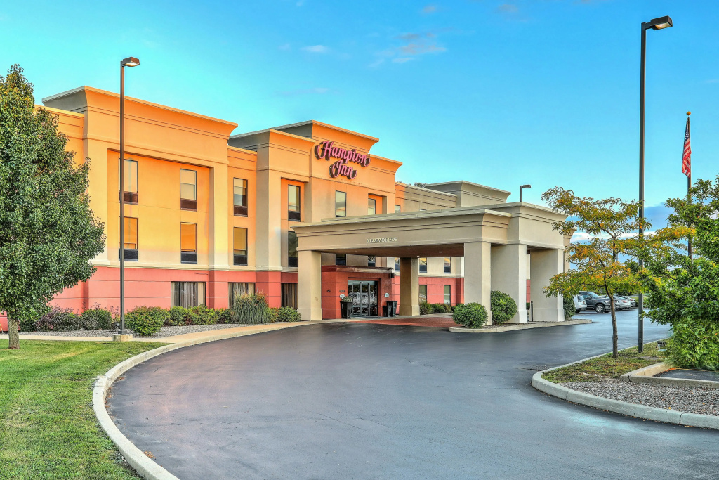photo 1 of Hampton Inn Batavia