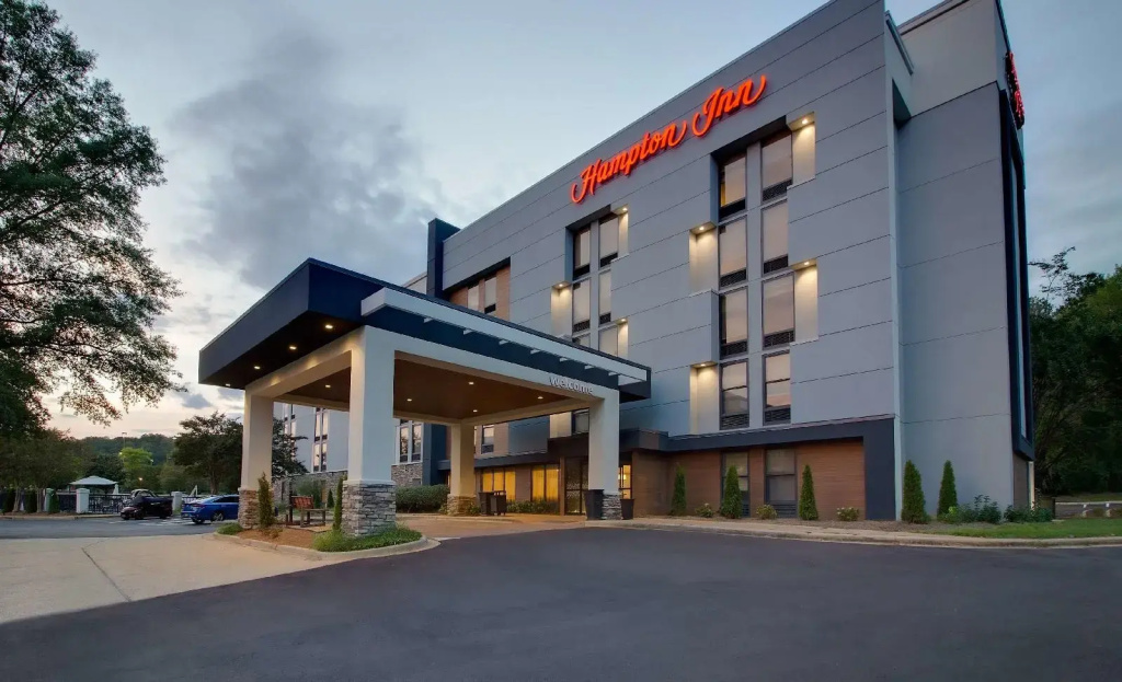 photo 1 of Hampton Inn Birmingham Colonnade