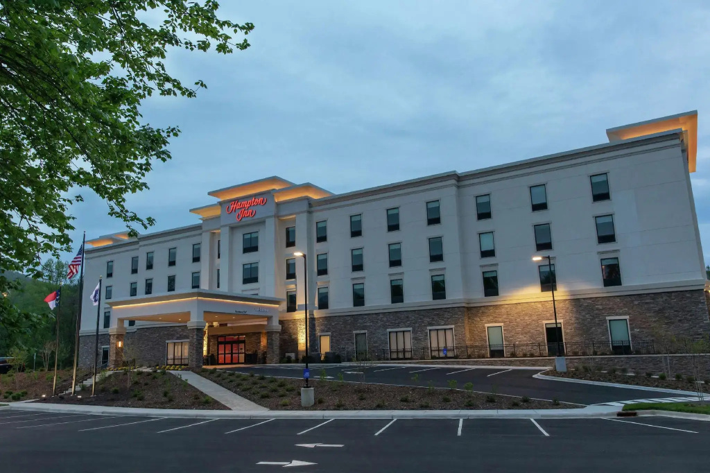 photo 1 of Hampton Inn Black Mountain