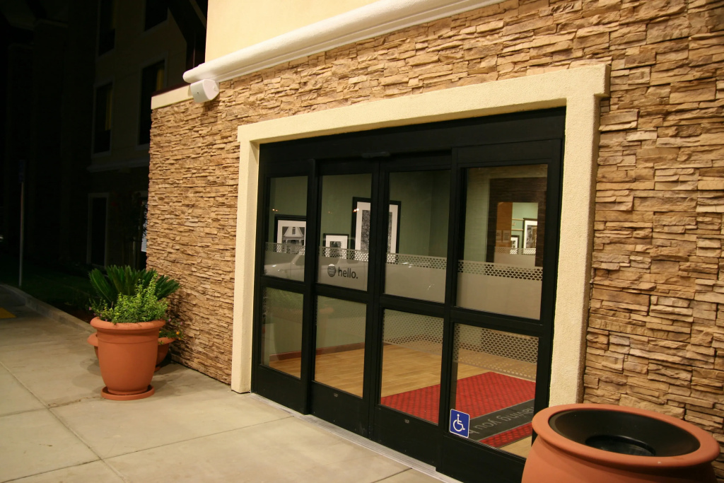 photo 1 of Hampton Inn Brentwood