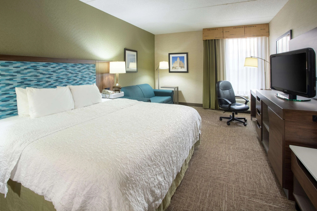 photo 1 of Hampton Inn Buffalo South I90