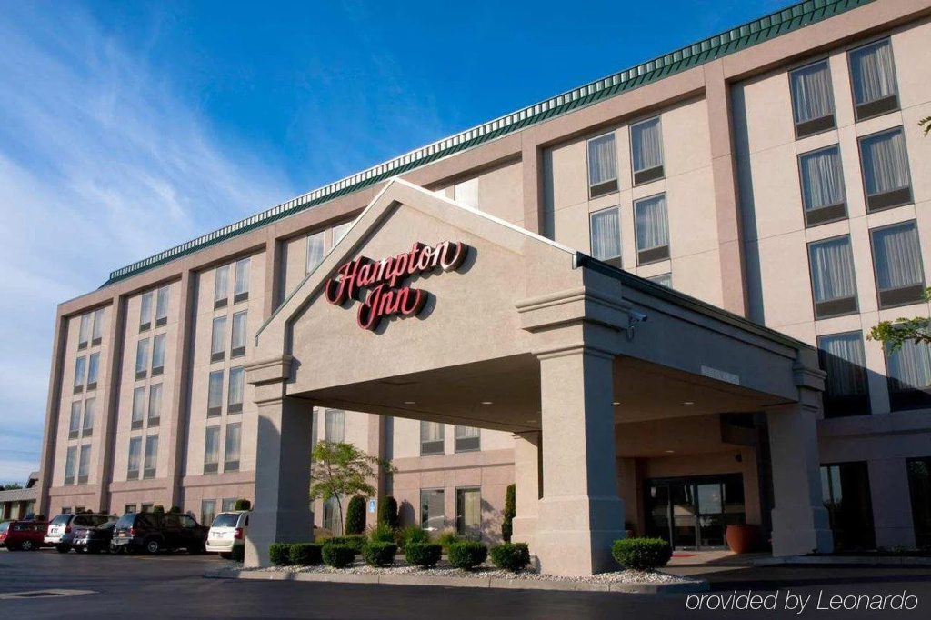 photo 1 of Hampton Inn Buffalosouthi90