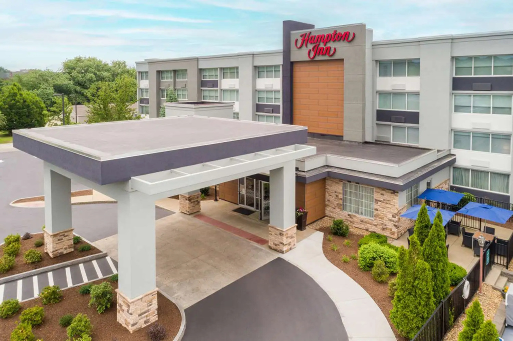 photo 1 of Hampton Inn by Hilton Manchester