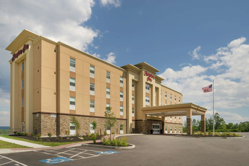 photo 1 of Hampton Inn Oxford