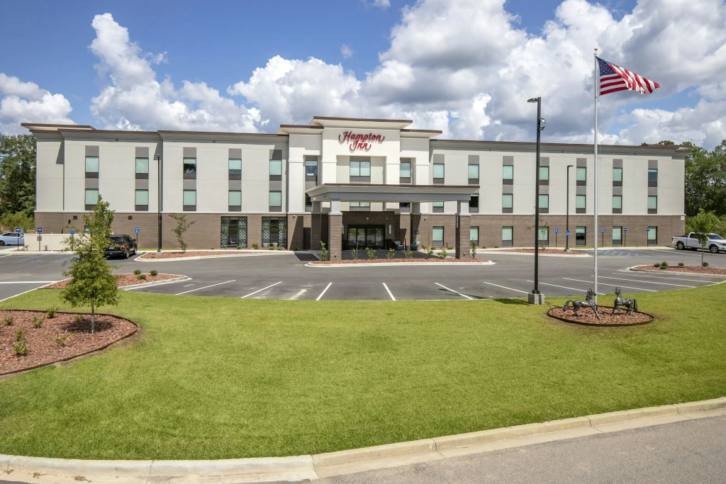 photo 1 of Hampton Inn Camden