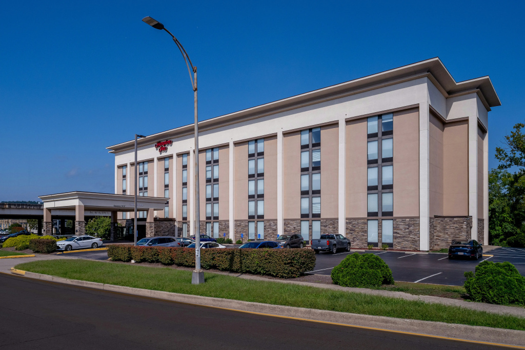 photo 1 of Hampton Inn Charleston-Downtown