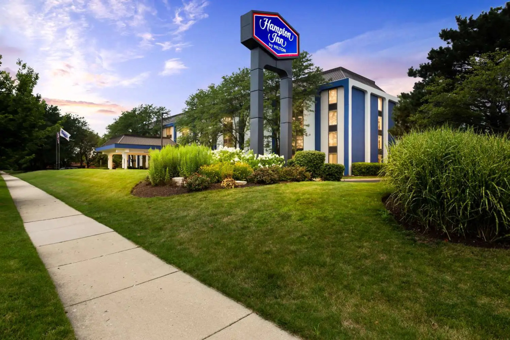 photo 1 of Hampton Inn Chicago/Naperville