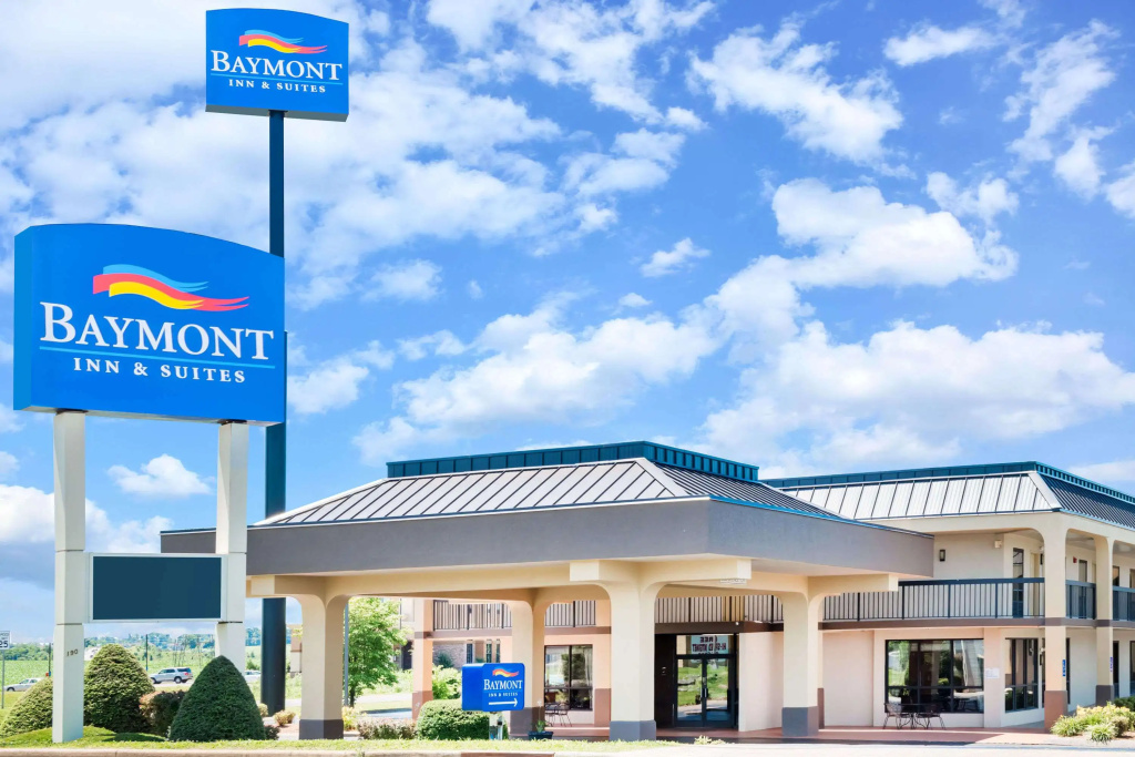 photo 1 of Baymont by Wyndham Clarksville Northeast