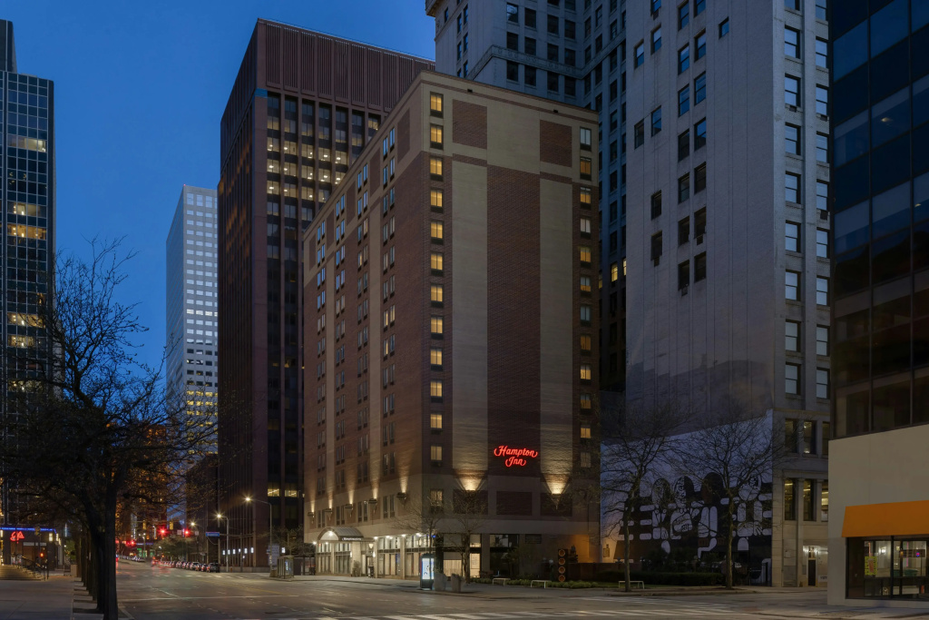 photo 1 of Hampton Inn Cleveland-Downtown