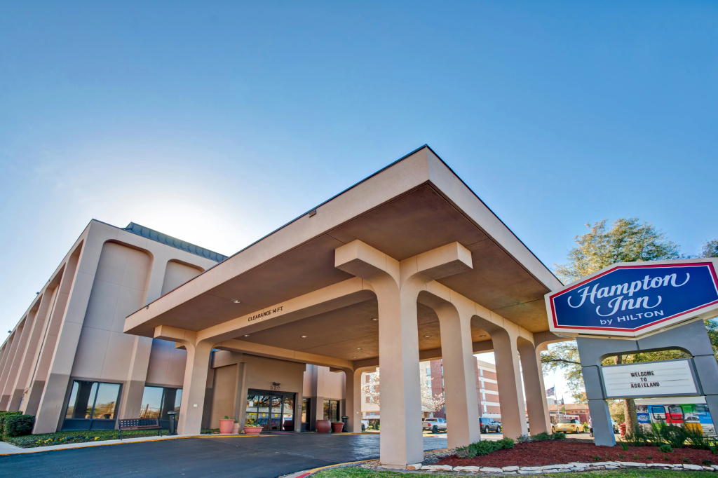 photo 1 of Hampton Inn Clinton