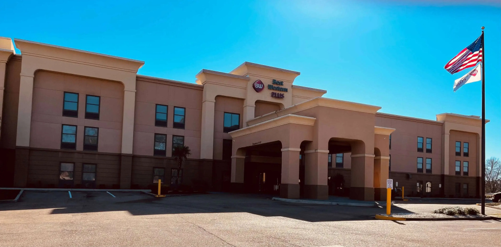 photo 1 of Hampton Inn Jackson-Clinton