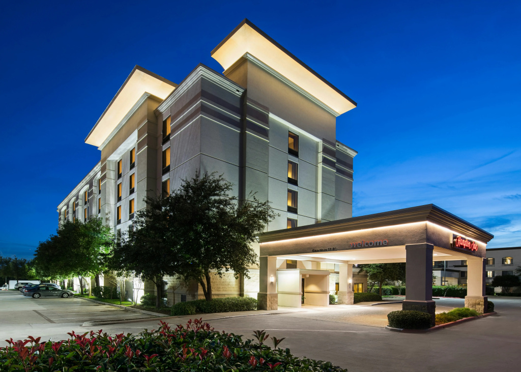 photo 1 of Hampton Inn Dallas-Irving-Las Colinas