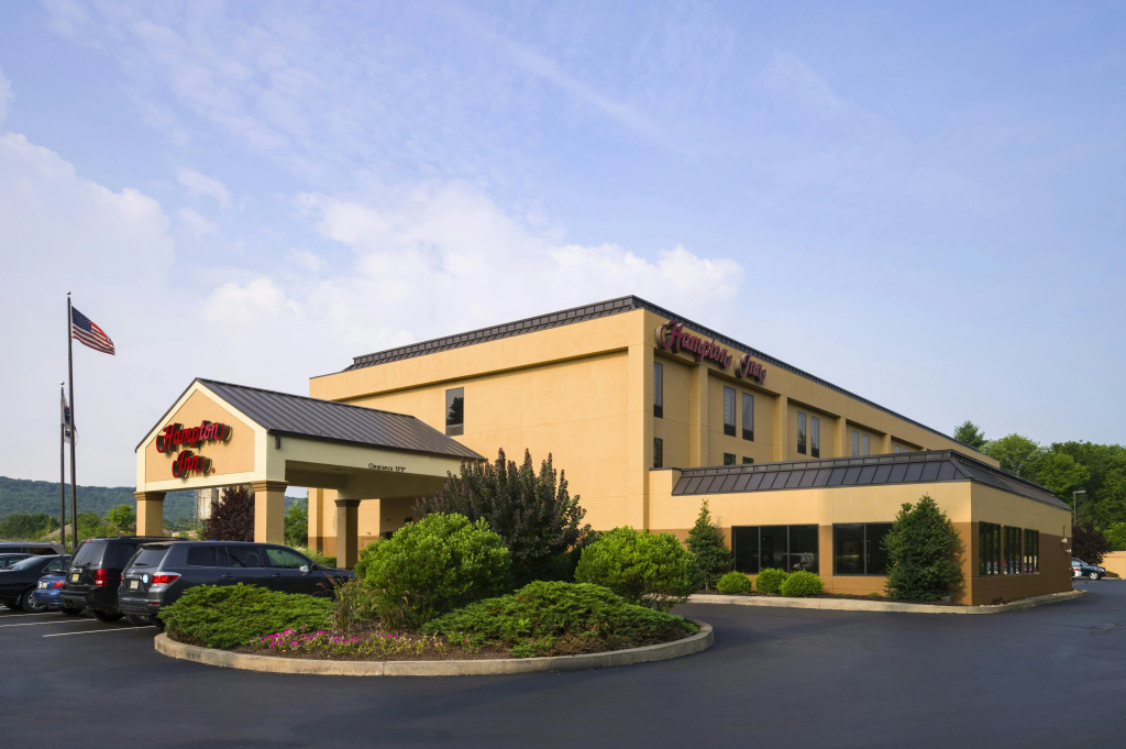 photo 1 of Hampton Inn Danville