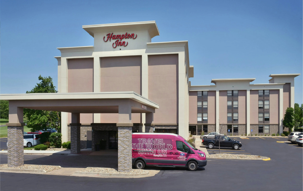 photo 1 of Hampton Inn Des Moines-Airport