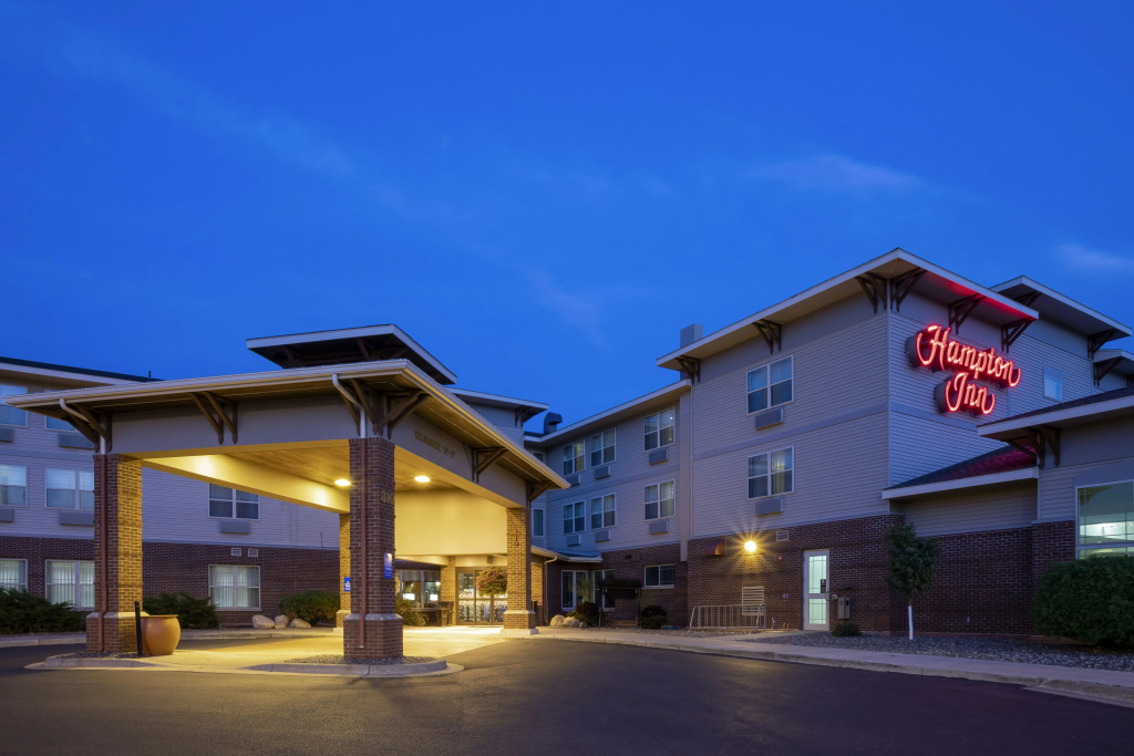 photo 1 of Hampton Inn Duluth Canal Park