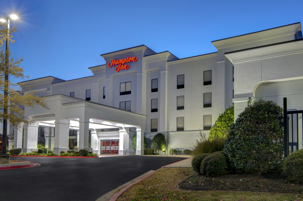 photo 1 of Hampton Inn Fayetteville