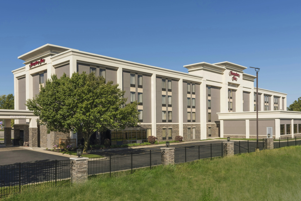 photo 1 of Hampton Inn Grand Rapids-South