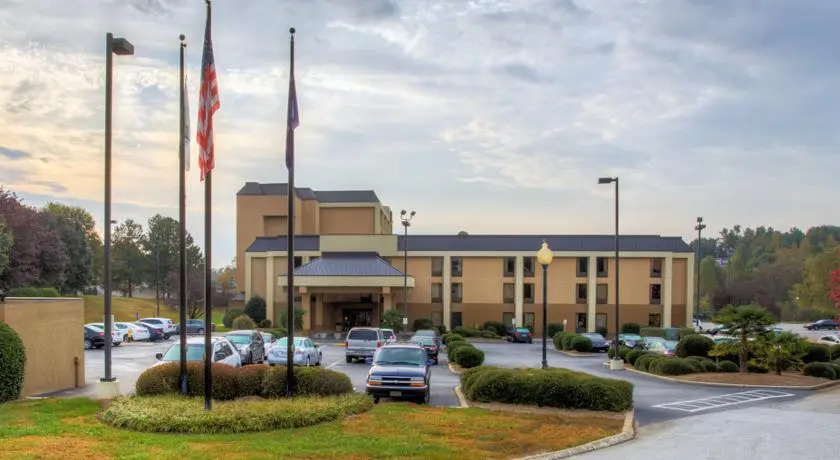 photo 1 of Hampton Inn Greenville Airport