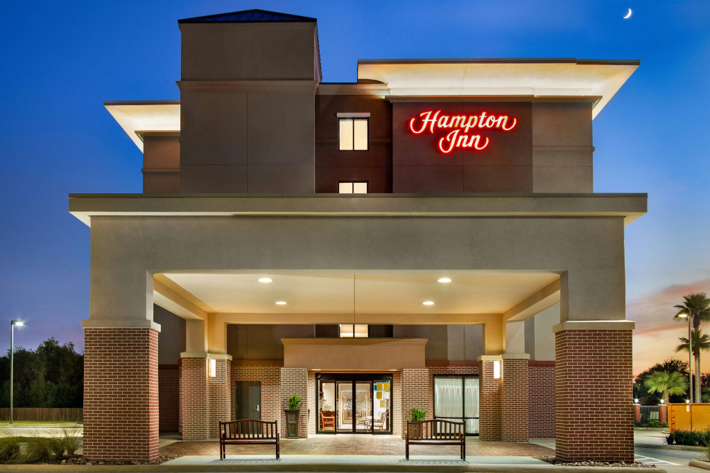 photo 1 of Hampton Inn Houston Hobby Airport